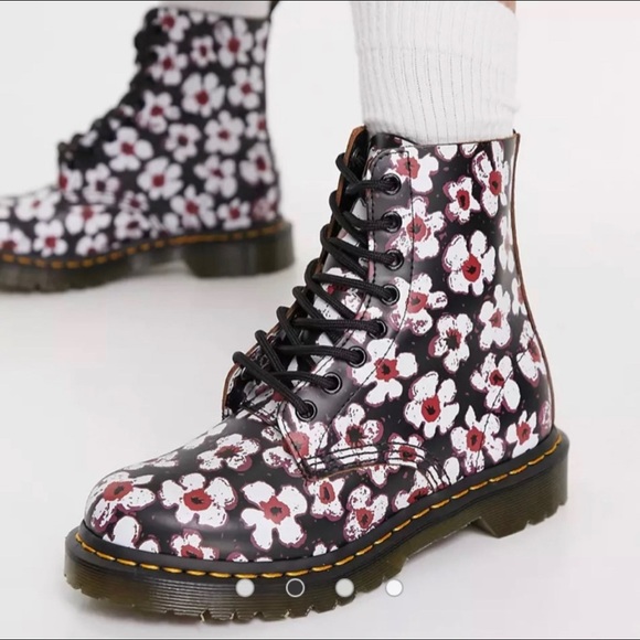 Dr MARTENS 1460 PASCAL Combat Boots Size: 7 - Picture 3 of 5